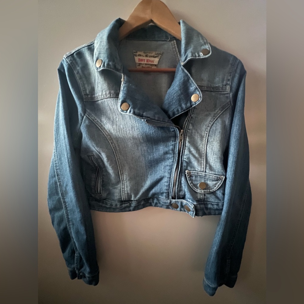Hot Kiss Cropped Jean Jacket Size Medium